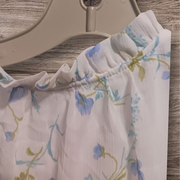 Meg & Margot Womens Floral Blouse Size Medium  White & Blue - Picture 7 of 11